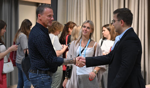 1765268591809014.jpg 25.jpg